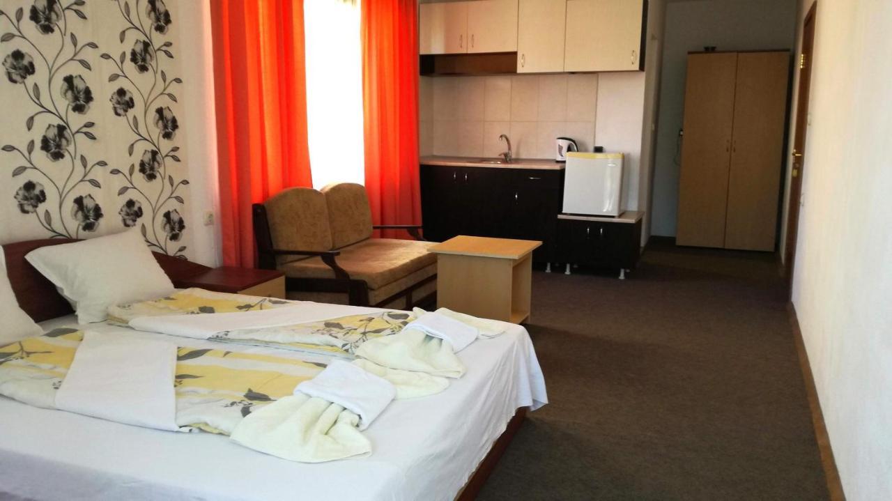 Ivet Guest House Obzor Buitenkant foto